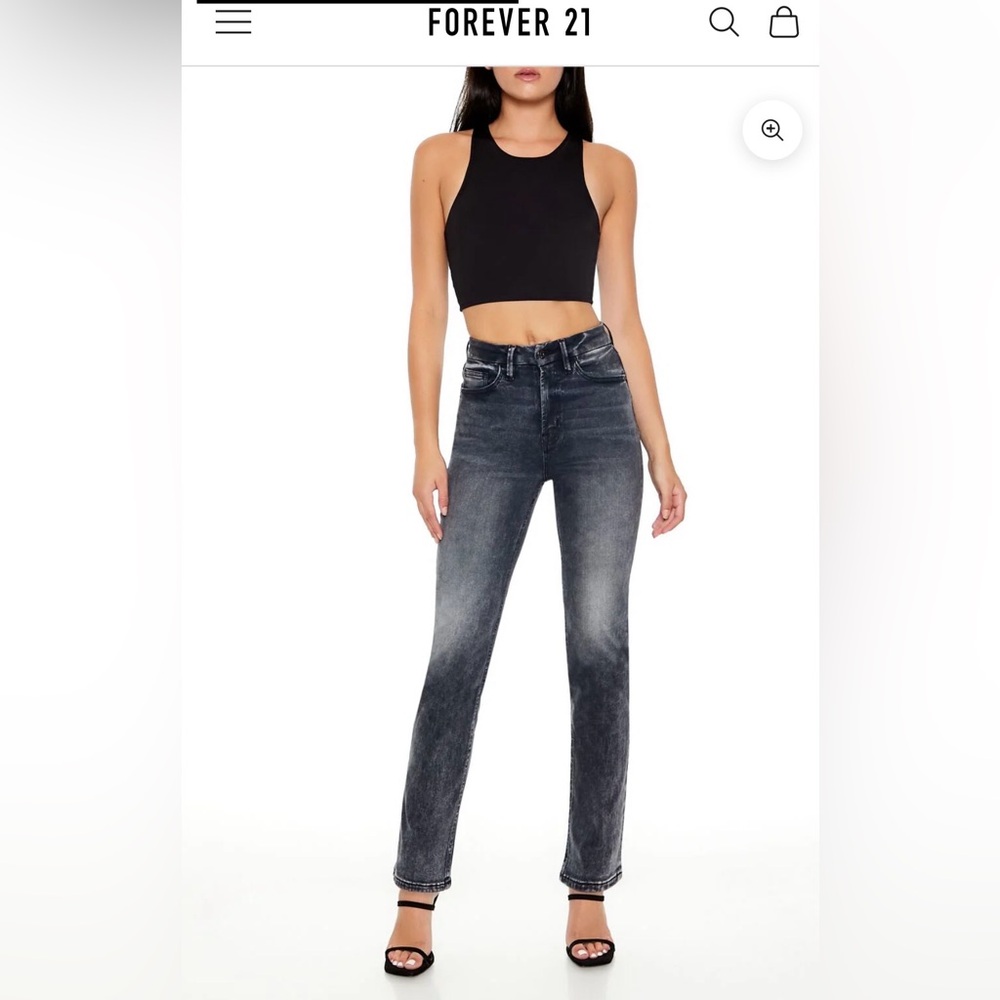 New without tags - Forever 21 curvy straight jeans. 31 waist. Very supple denim!